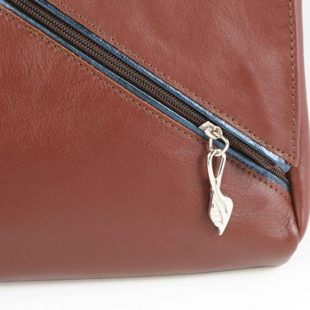PASSAGE 5<br />burgundy & navy metallic