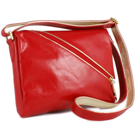 PASSAGE 5<br />red & champagne