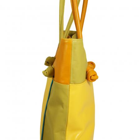 AEQUITLY<br> The shopper yellow patch