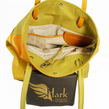 AEQUITLY<br> The shopper yellow patch