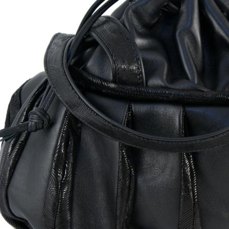 ROYAL SLOUCH <br> black