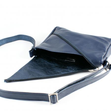 PASSAGE 5<br />navy blue & navy metallic