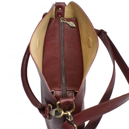 ROO<br> mahogany & gold
