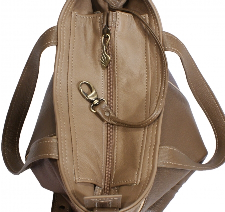 TITO<br>taupe & cream