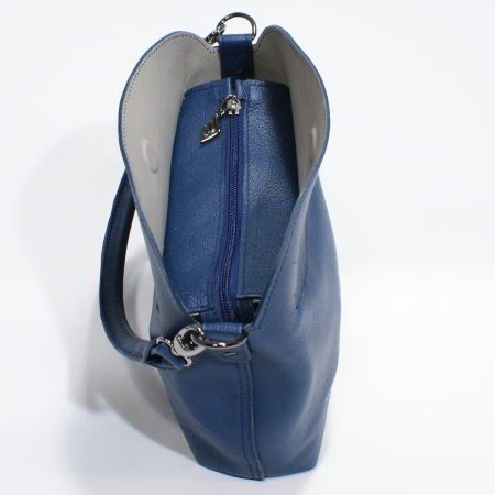 ROO<br> navy blue
